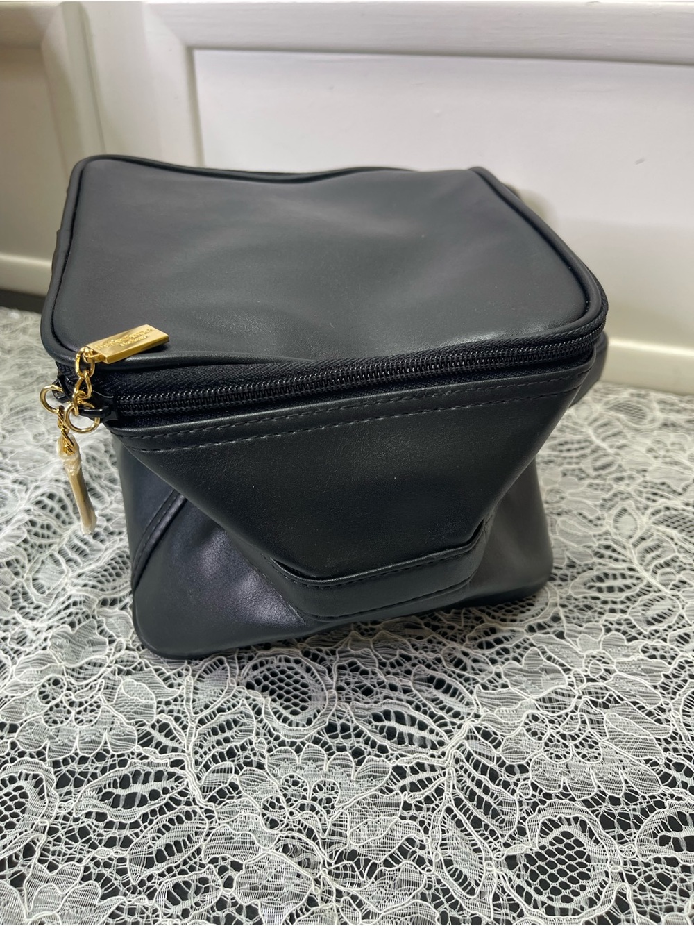 NWT YSL Beauté VIP Gift Vanity Toiletry Pouch Black/Pink 8x7x4”